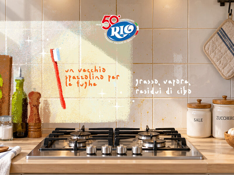 Come pulire le piastrelle di bagno e cucina: rimuovere aloni, muffa, grasso e calcare_Copertina